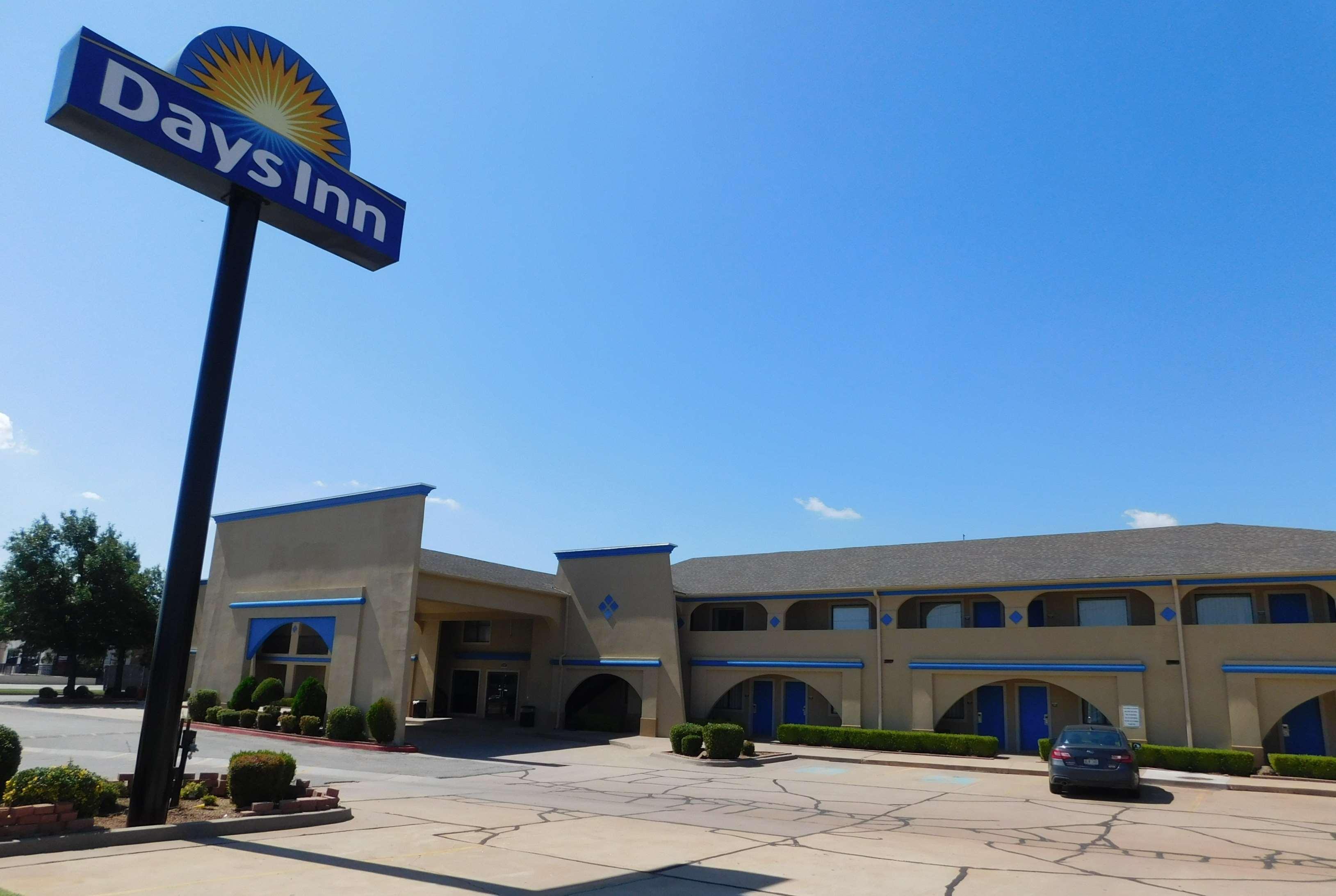 Days Inn By Wyndham Oklahoma City Nw Expressway Warr Acres Dış mekan fotoğraf