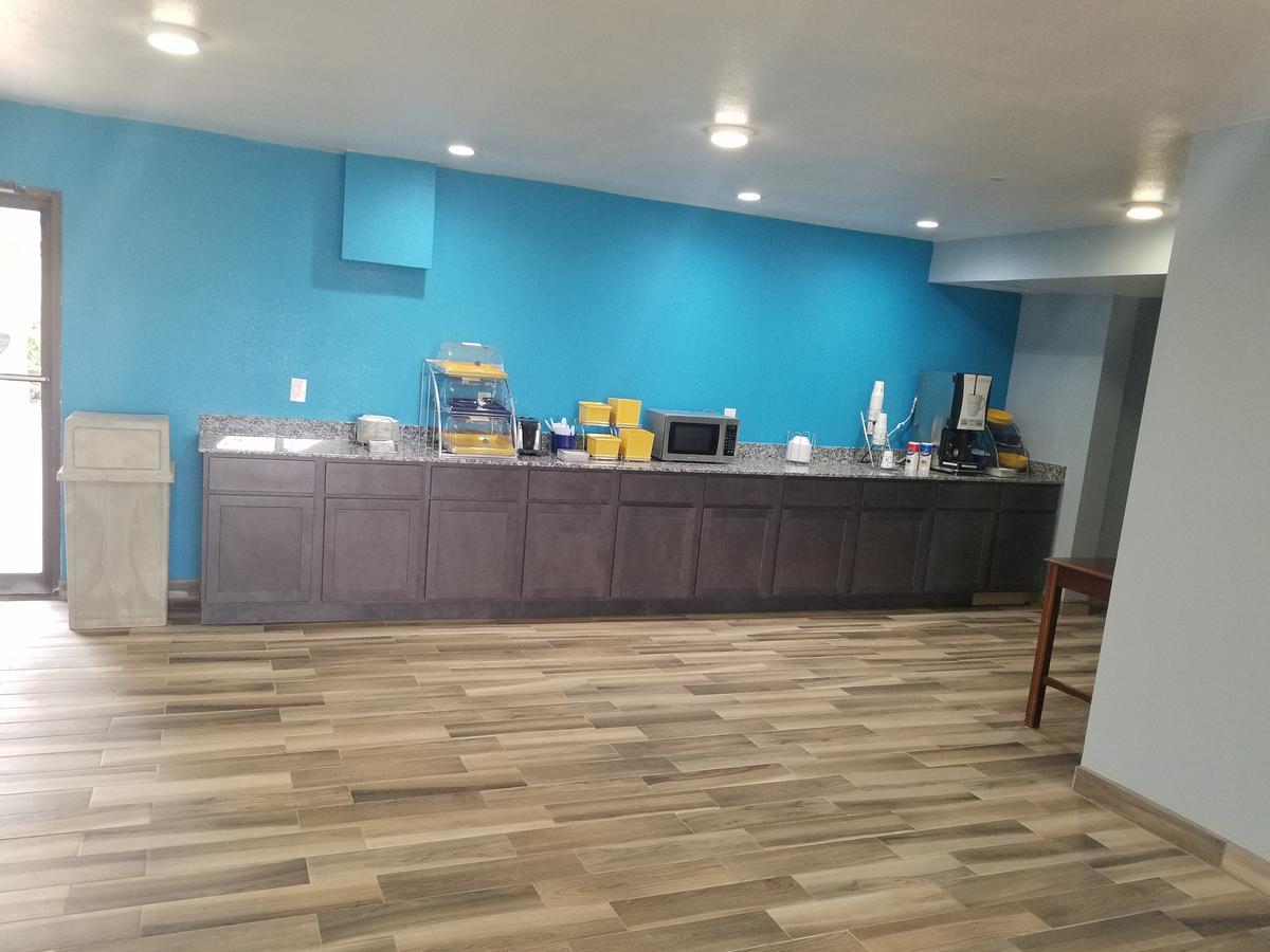Days Inn By Wyndham Oklahoma City Nw Expressway Warr Acres Dış mekan fotoğraf