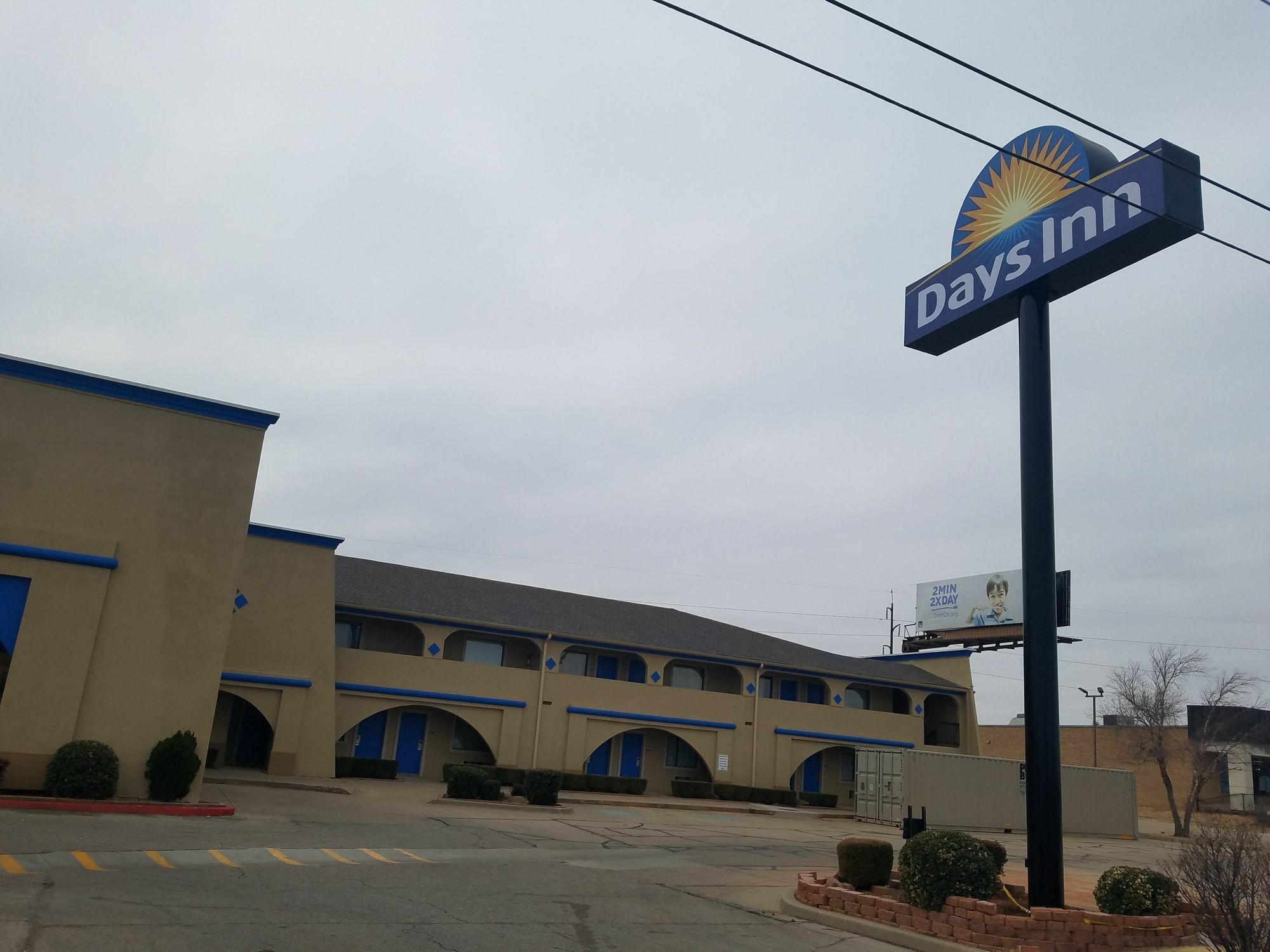 Days Inn By Wyndham Oklahoma City Nw Expressway Warr Acres Dış mekan fotoğraf